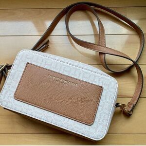 Tommy Hilfiger Jacquard Zipper Closure Women's Casual Sling Bag (BROWN ROSS, XL)